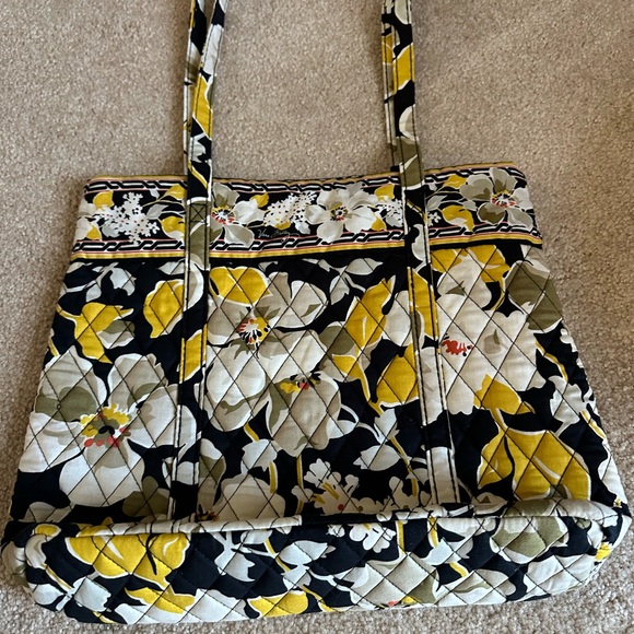 WOW!! 12 Vera Bradley items. Gently used/2 new. All for one price!! - Picture 7 of 11